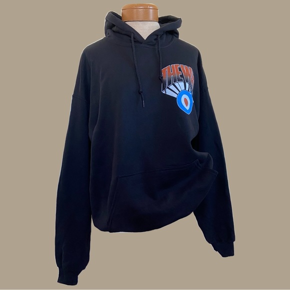 🔥CLOSET CLEAR OUT SALE🔥 NEW Official The Who Hits Back Tour Hoodie - Picture 2 of 6